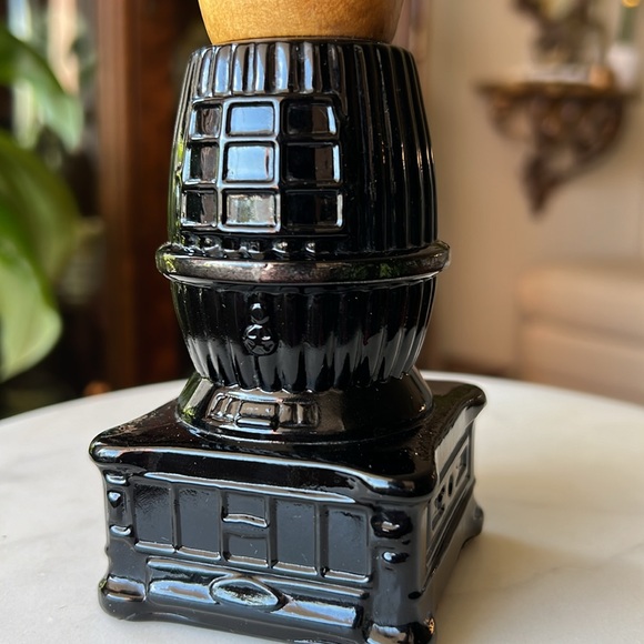 Vintage 1970 Avon Pot Belly Stove Bravo After Shave Black Glass Decanter Bottle - Picture 6 of 9